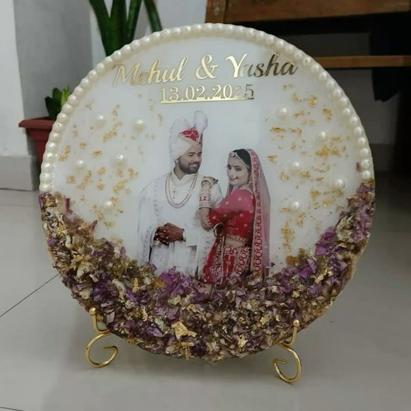 Rose & Moti Coated Couple Resin Art