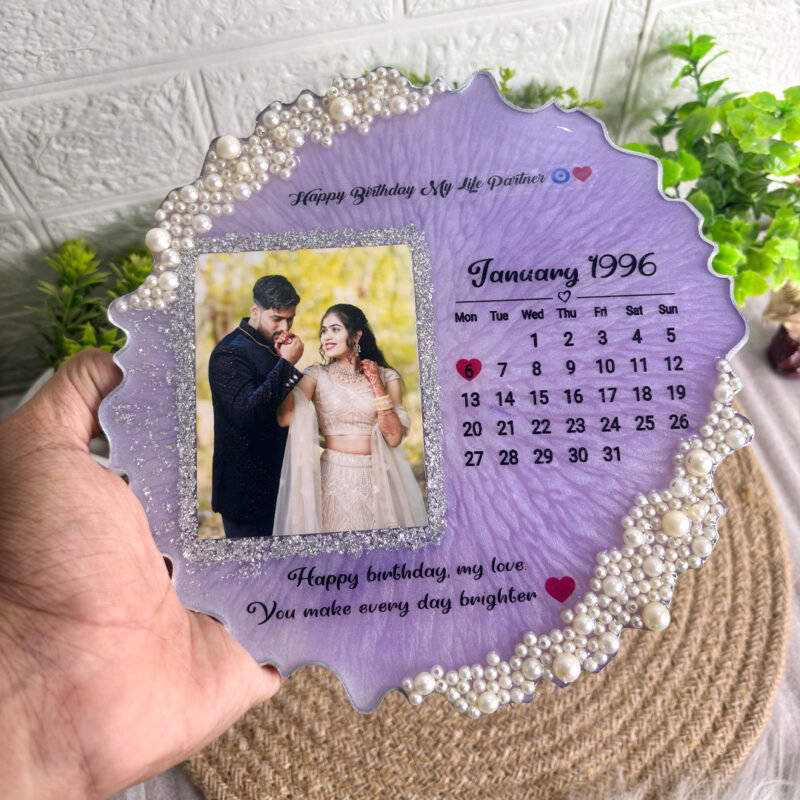 Moti and Calendar Resin Art Frame